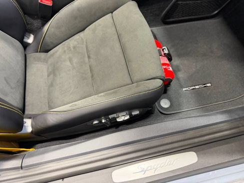 Used 2023 Porsche 718 Boxster Spyder RWD image 50