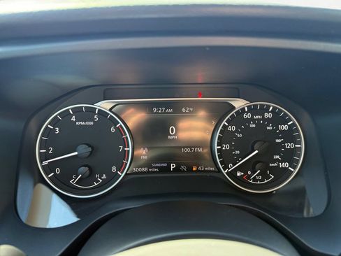 Used 2024 Nissan Rogue S FWD image 20