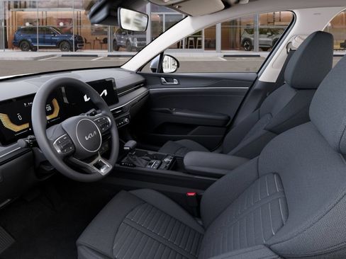 Used 2025 Kia K5 LXS FWD image 17