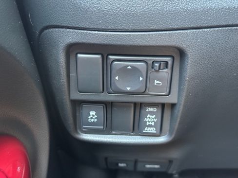 Used 2013 Nissan Juke SV w/ Sport Pkg AWD/4WD image 17