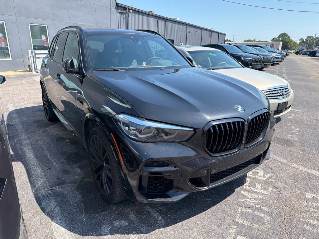 Used 2023 BMW X5 sDrive40i w/ M Sport Package RWD image 3