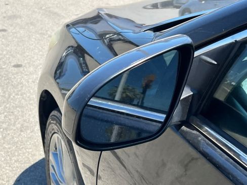 Used 2016 Toyota Camry SE FWD image 8