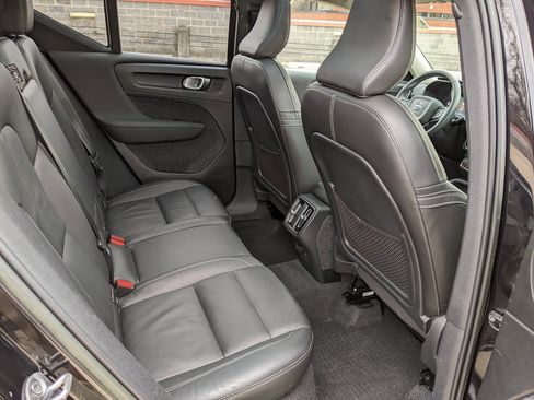 Certified 2023 Volvo XC40 B5 Plus w/ Driver Assist Package image 25