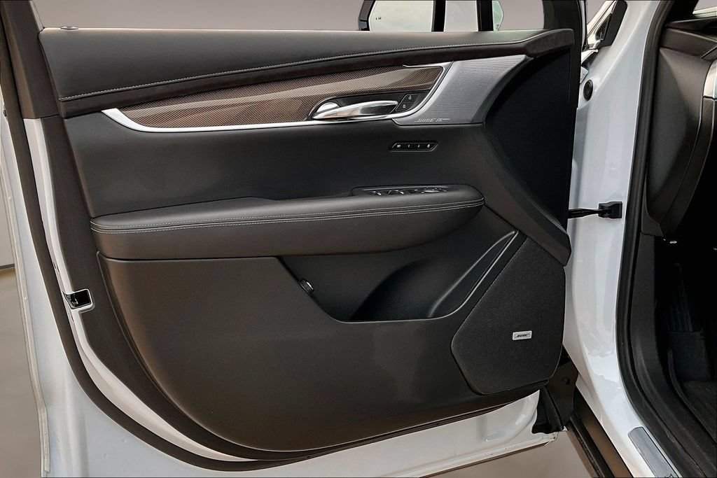 Used 2025 Cadillac XT6 Premium Luxury w/ Platinum Package AWD/4WD image 18