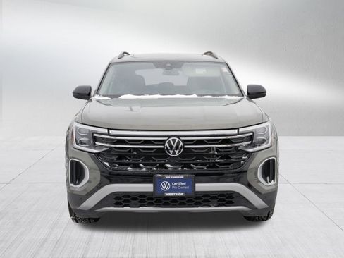 Certified 2024 Volkswagen Atlas Peak Edition SEL image 2