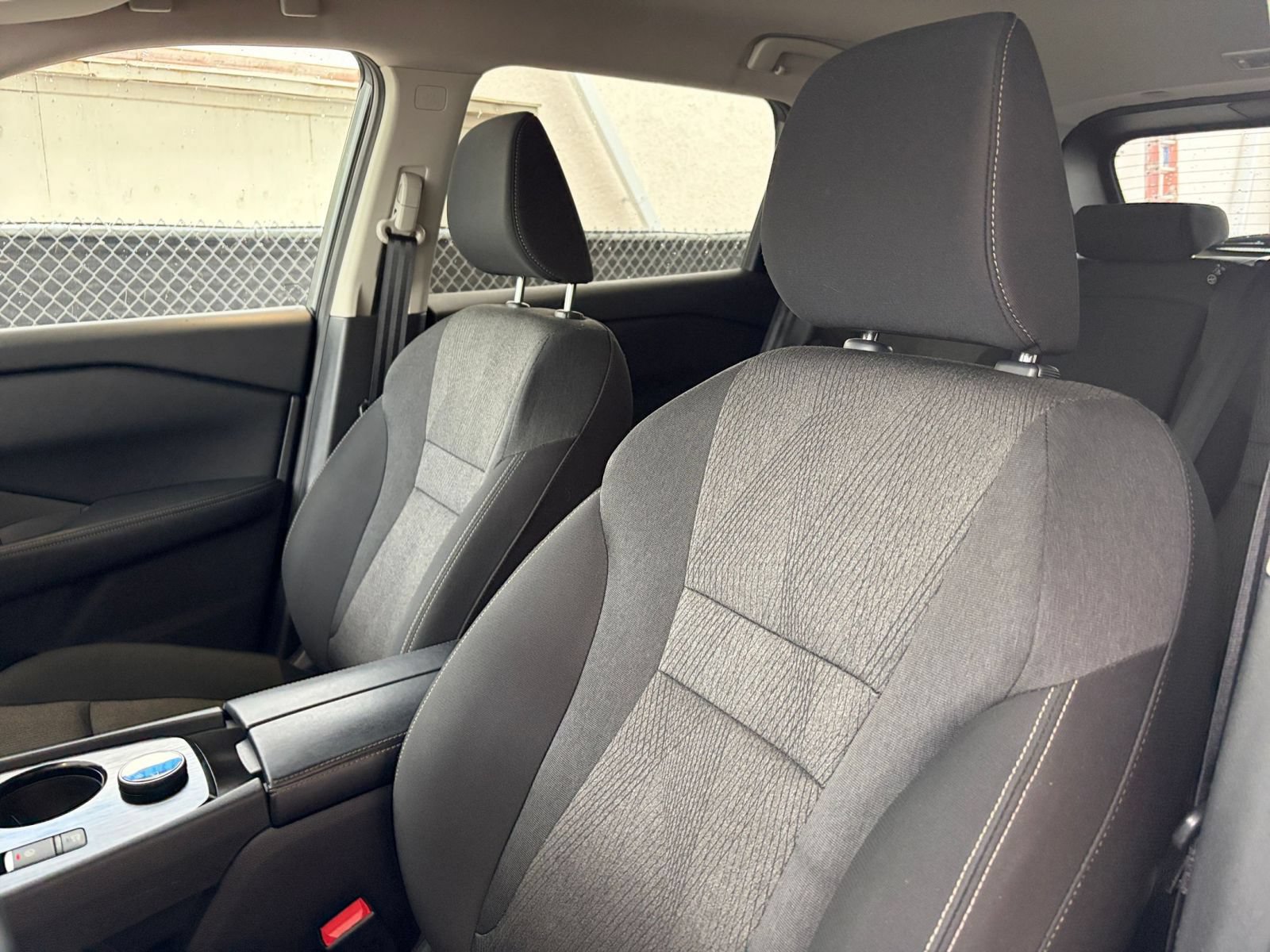 Used 2026 Nissan Rogue SV AWD/4WD image 36