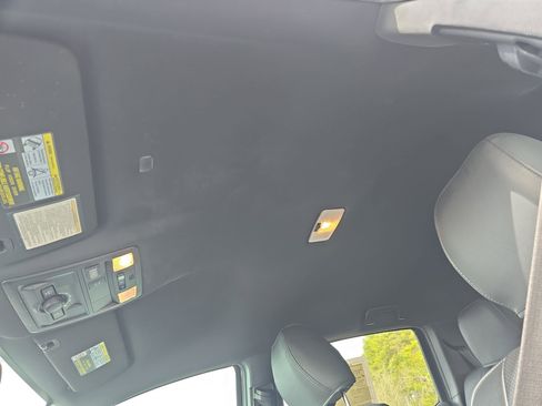 Certified 2020 Toyota Tacoma TRD Off-Road image 32