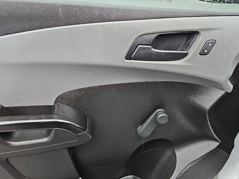 Used 2020 Chevrolet Sonic LT image 12