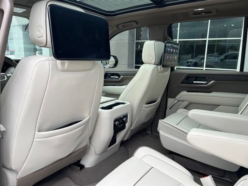 Used 2026 GMC Yukon Denali w/ Denali Reserve Package RWD image 7