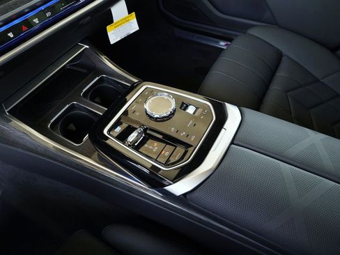 New 2026 BMW i7 xDrive60 w/ Executive Package image 33