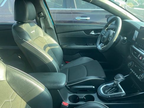 Certified 2023 Kia Forte GT-Line FWD image 9