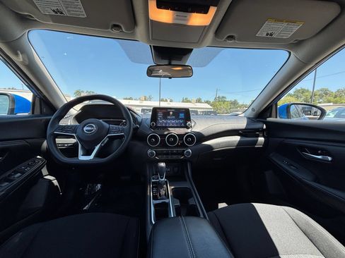 Used 2025 Nissan Sentra SV FWD image 31