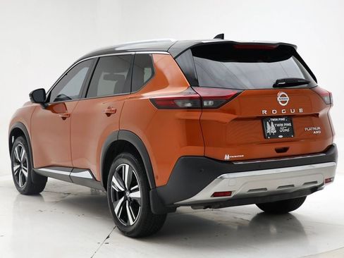 Used 2021 Nissan Rogue Platinum image 7