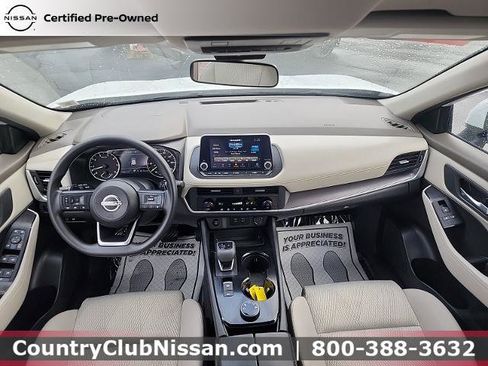 Certified 2024 Nissan Rogue SV image 24