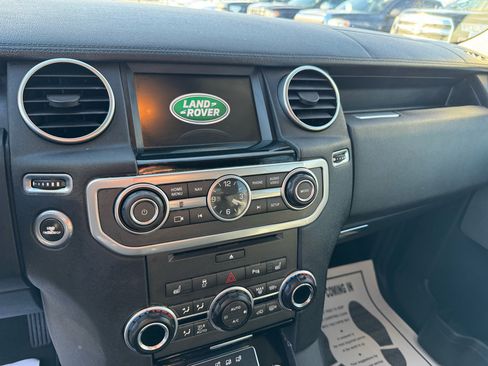 Used 2016 Land Rover LR4 HSE image 17