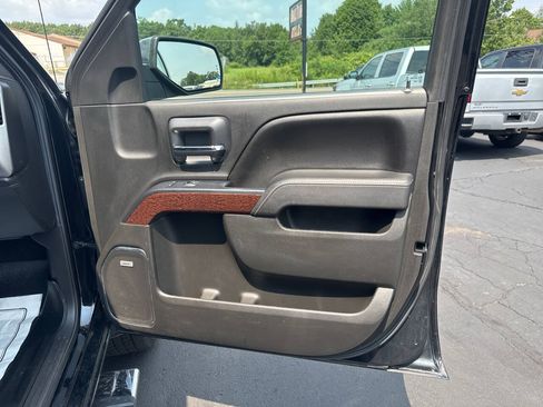 Used 2015 GMC Sierra 1500 SLT w/ SLT Crew Cab Value Package AWD/4WD image 24