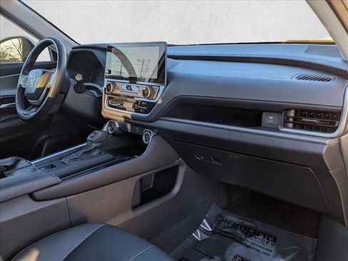 Used 2025 Toyota Grand Highlander AWD image 23