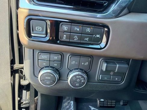 New 2026 GMC Yukon XL Denali Ultimate image 32