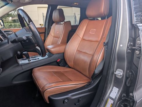 Used 2011 Jeep Grand Cherokee Overland Summit image 17