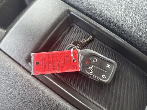 Used 2022 Chevrolet Silverado 2500 LT w/ Convenience Package AWD/4WD image 31