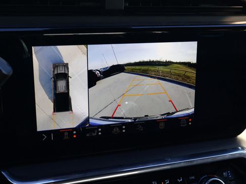 Used 2024 GMC Sierra 3500 Denali Ultimate image 32