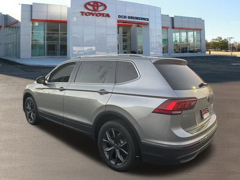 Used 2022 Volkswagen Tiguan SE image 8