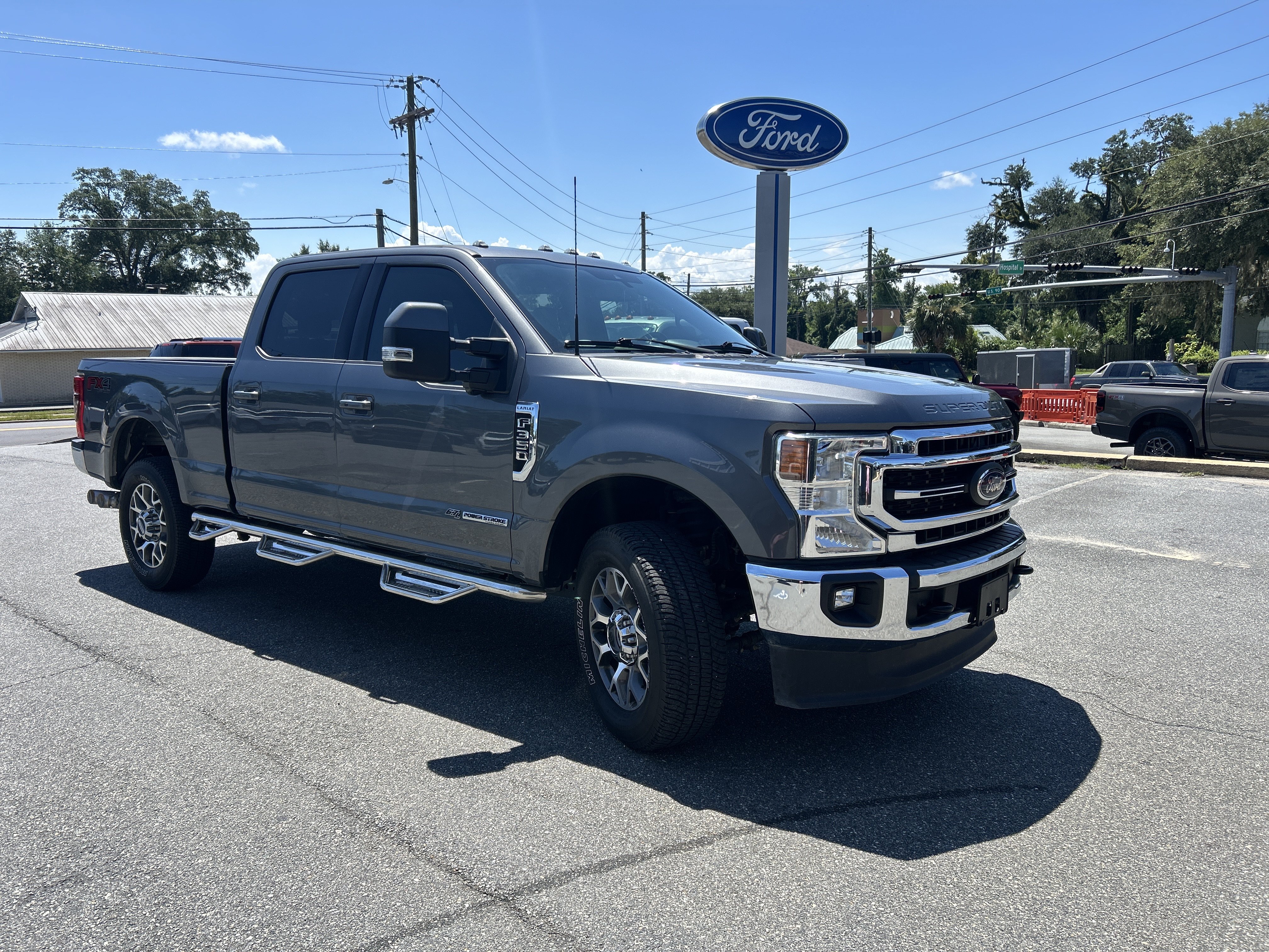 Certified 2022 Ford F350 Lariat w/ Lariat Ultimate Package AWD/4WD image 1