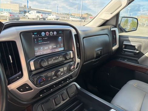 Used 2017 GMC Sierra 1500 SLT w/ Suspension Package, Off-Road image 18
