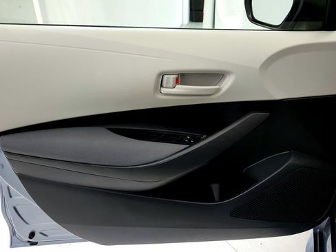 Used 2023 Toyota Corolla LE w/ Carpet Mat Package (TMS) FWD image 22