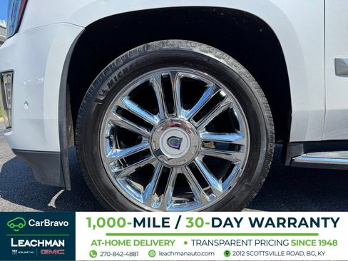 Used 2020 Cadillac Escalade ESV Premium Luxury AWD/4WD image 3