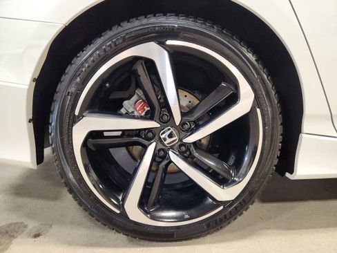Used 2018 Honda Accord Sport image 25