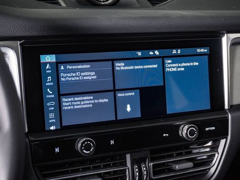 Certified 2026 Porsche Macan AWD/4WD image 22