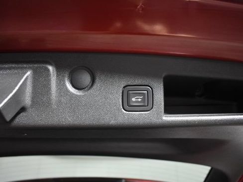 Used 2018 Chevrolet Equinox LT AWD/4WD image 28