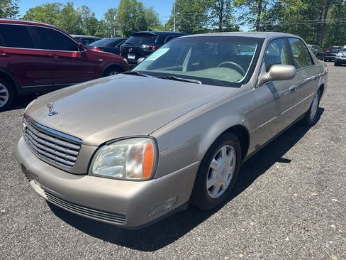 Used 2004 Cadillac De Ville image 1