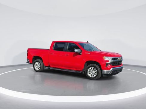 Used 2024 Chevrolet Silverado 1500 LT AWD/4WD image 2