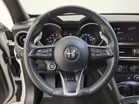Used 2023 Alfa Romeo Stelvio Sprint image 22