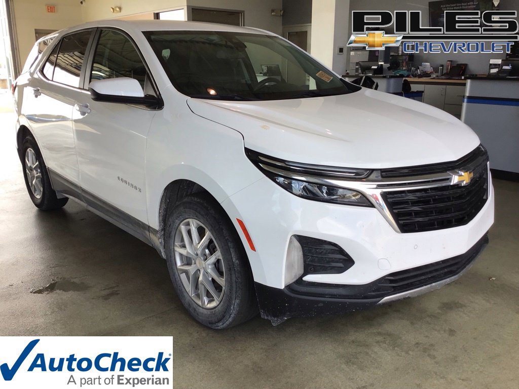 Used 2024 Chevrolet Equinox LT FWD image 1