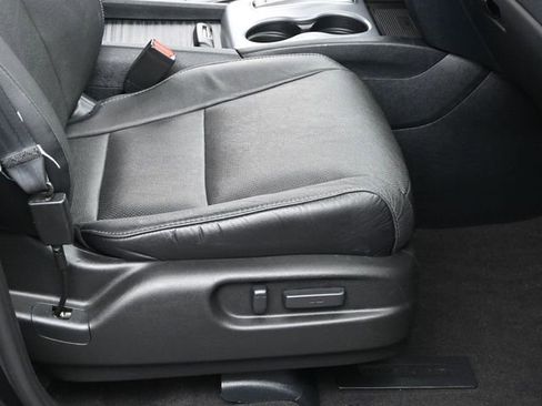 Used 2023 Honda Passport EX-L image 10