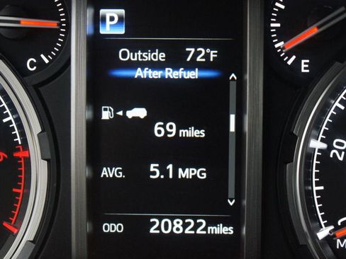 Used 2024 Toyota 4Runner Limited image 4