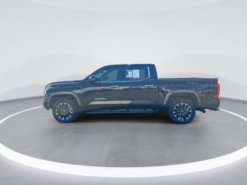 Used 2025 Toyota Tundra Limited AWD/4WD image 6
