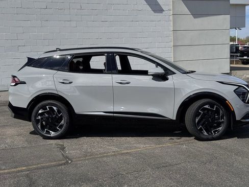 New 2025 Kia Sportage SX image 4