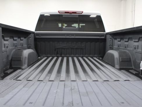 Used 2024 Chevrolet Silverado 1500 ZR2 AWD/4WD image 13