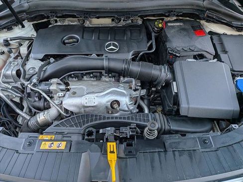 Used 2022 Mercedes-Benz GLA 250 4MATIC image 26