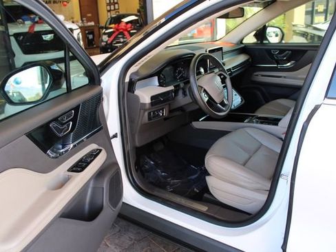 Used 2020 Lincoln Corsair FWD image 9