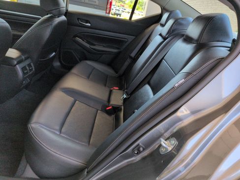 Used 2024 Nissan Altima 2.5 SL AWD/4WD image 31