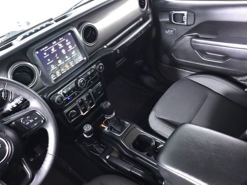 Used 2023 Jeep Wrangler Unlimited w/ Sun & Screen Package AWD/4WD image 33