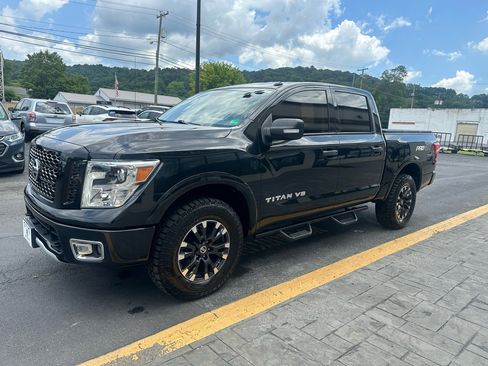 Used 2019 Nissan Titan PRO-4X image 6