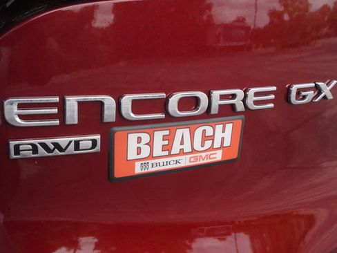 Used 2024 Buick Encore GX Preferred AWD/4WD image 37