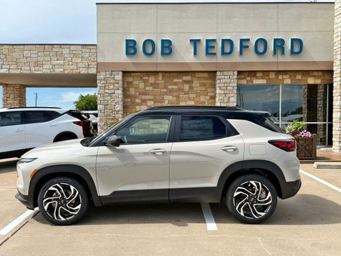 New 2026 Chevrolet TrailBlazer RS w/ Convenience Package FWD image 2