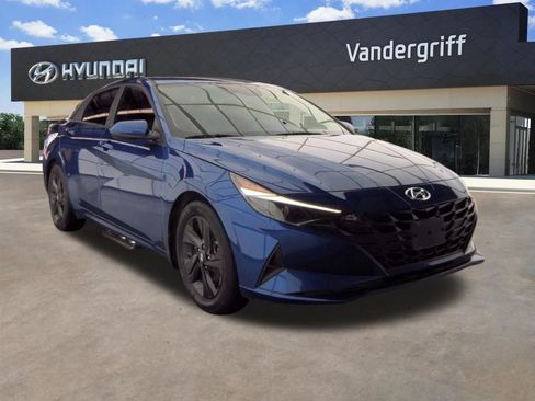 Used 2023 Hyundai Elantra SEL FWD image 6